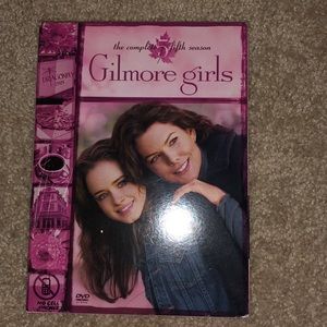 Gilmore girls completed fifth season 🎸👯